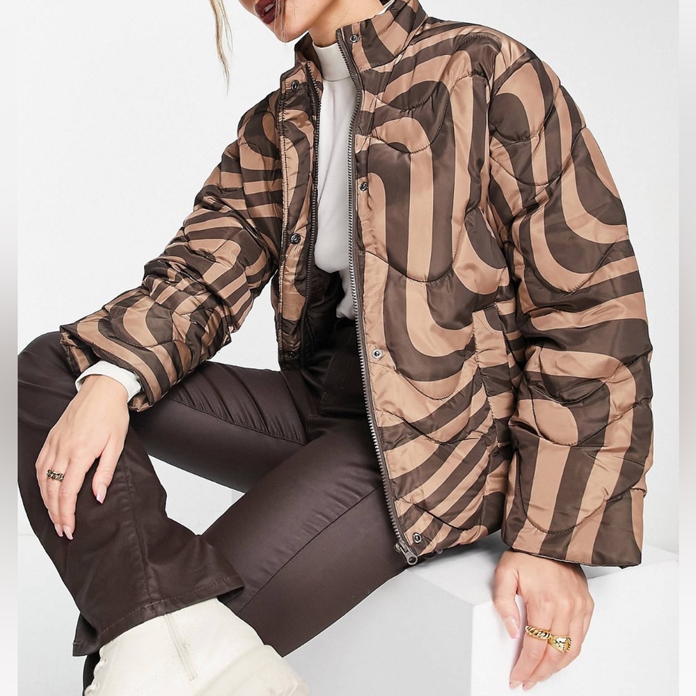 Brown swirl quilted puffer jacket